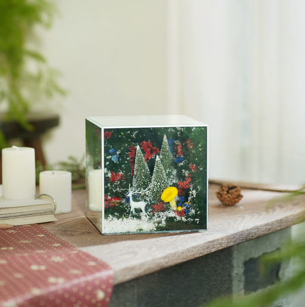 #ChristmasMediumCube